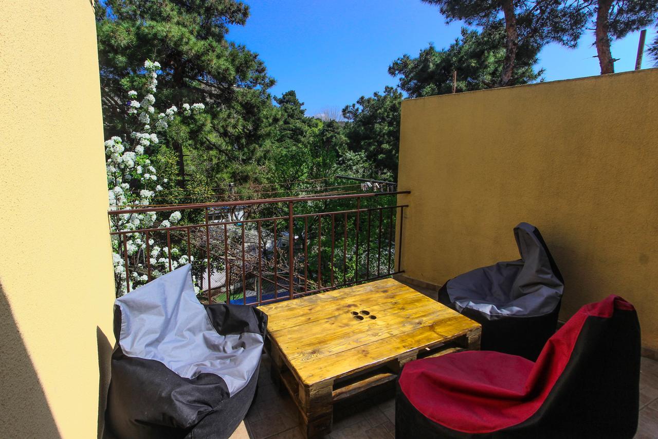 Apartment Gardens 44 Tbilisi Bagian luar foto